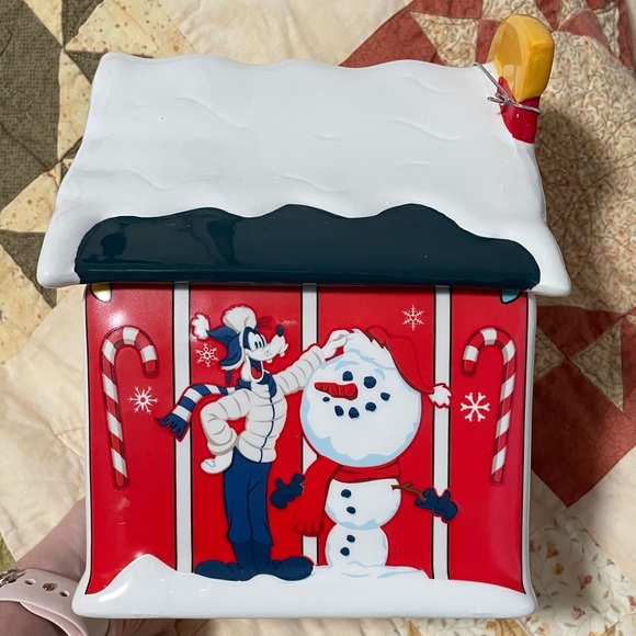 Mickey Mouse and Friends Holiday Cookie Jar - Picture 10 of 12